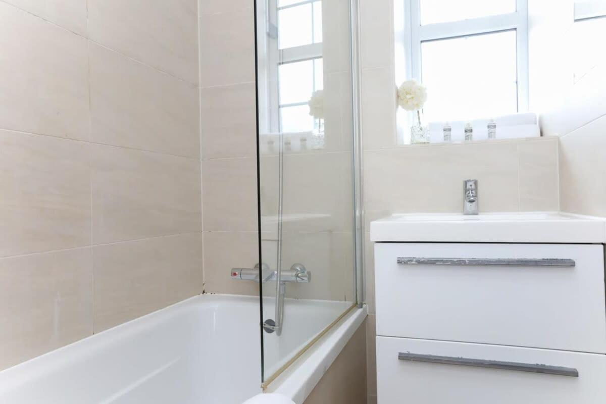 2 Bedroom Apartment In Waterloo Central Londres Exterior foto