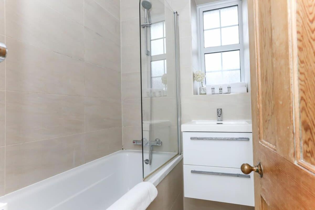 2 Bedroom Apartment In Waterloo Central Londres Exterior foto